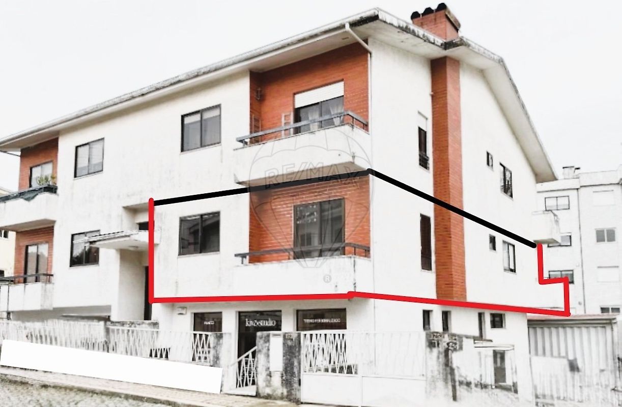 Apartamento T3 à venda em Maia