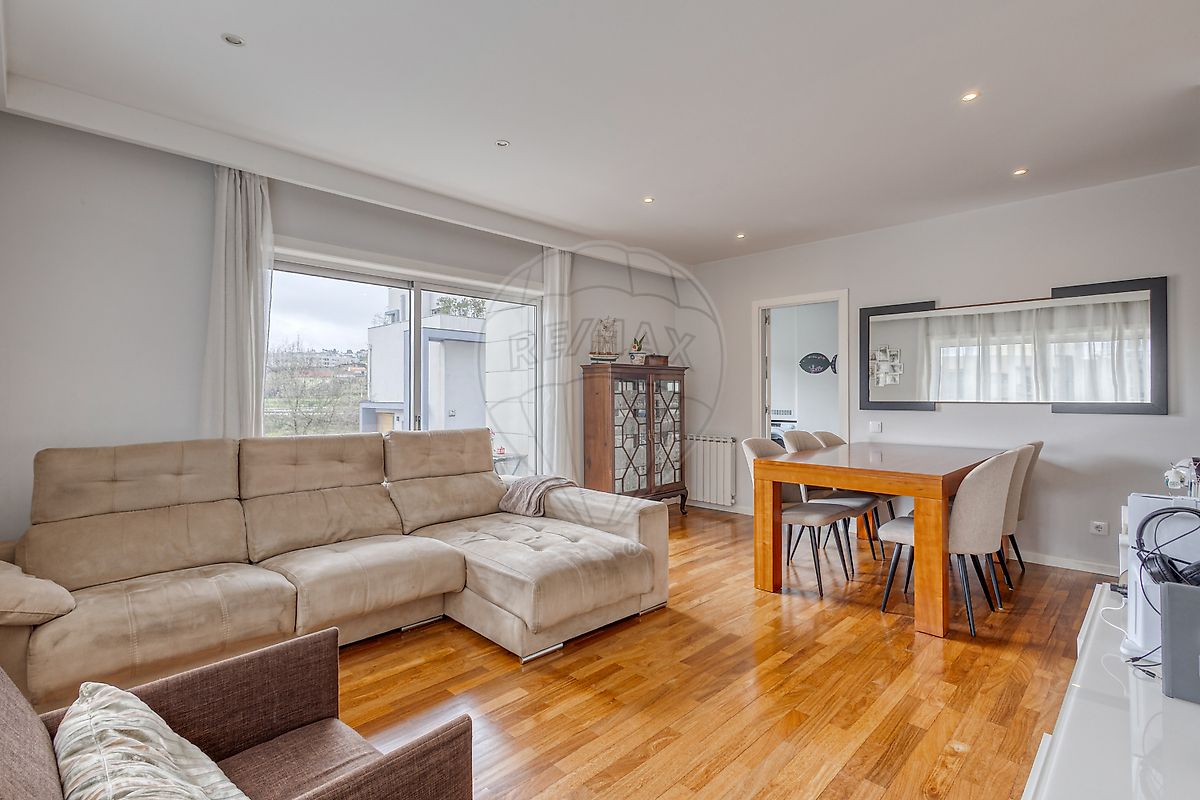 Apartamento T3 à venda em Gondomar