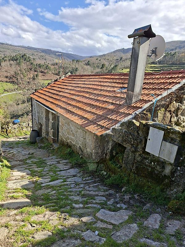 Moradia T1 à venda em Cinfães