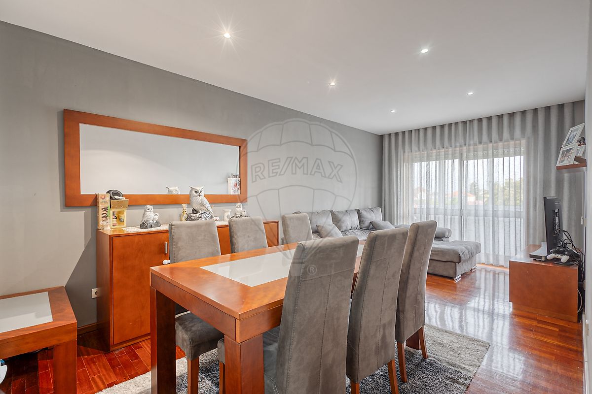 Apartamento T3 à venda em Maia