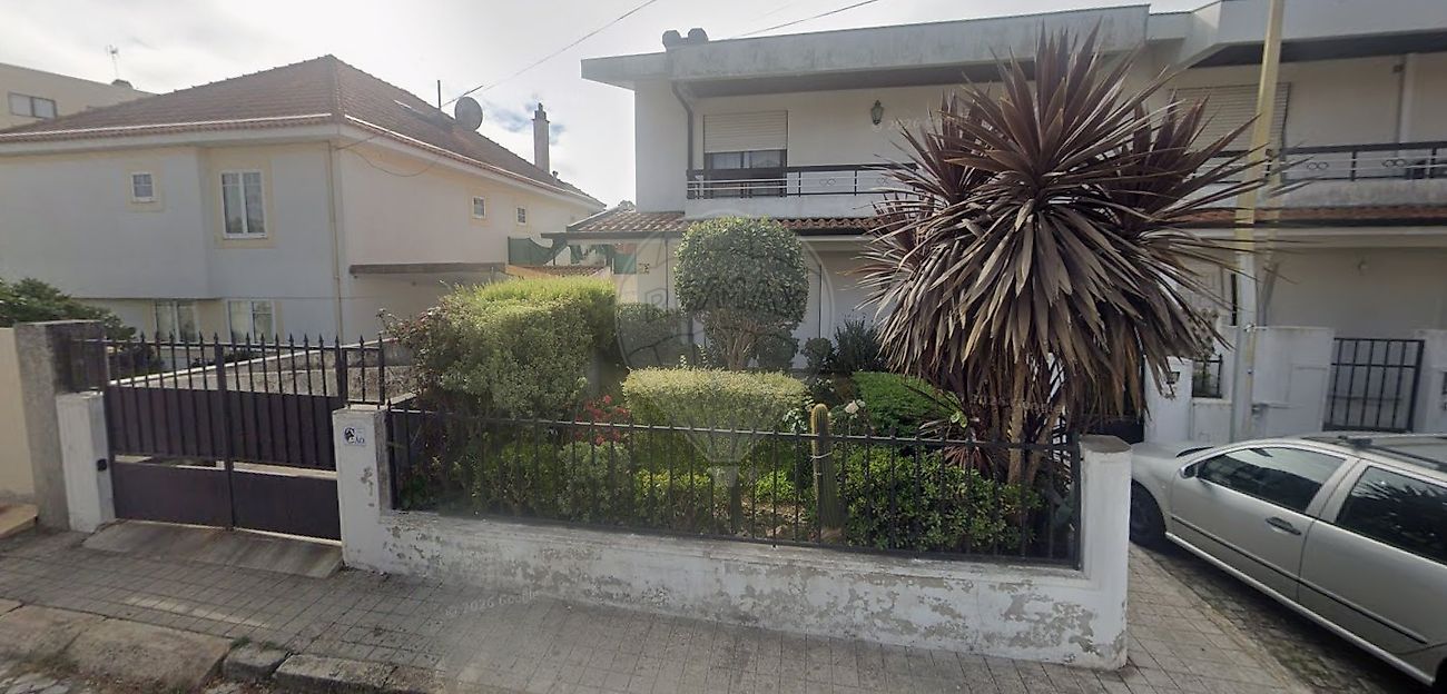 Moradia T4 à venda em Maia