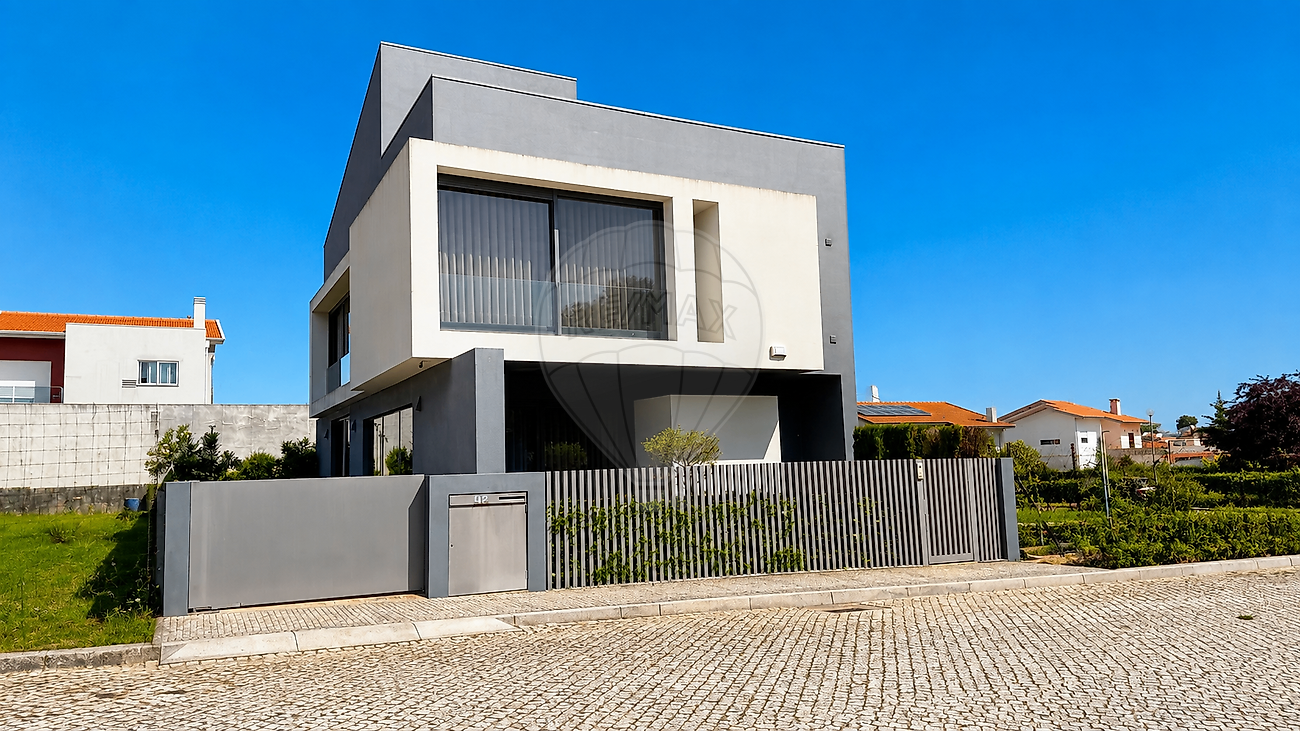 Apartamento T4 à venda em Maia