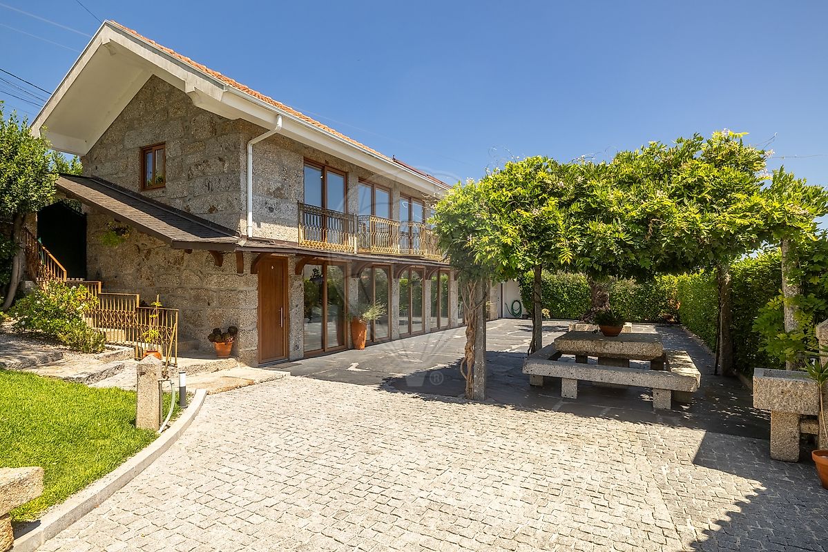Apartamento T2 à venda em Paredes