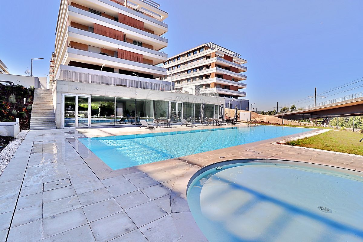 Apartamento T1 para arrendar em Maia