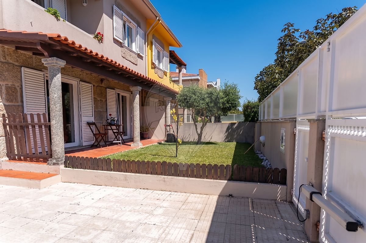 Moradia T5 à venda em Vila Nova da Telha, Maia — foto 6