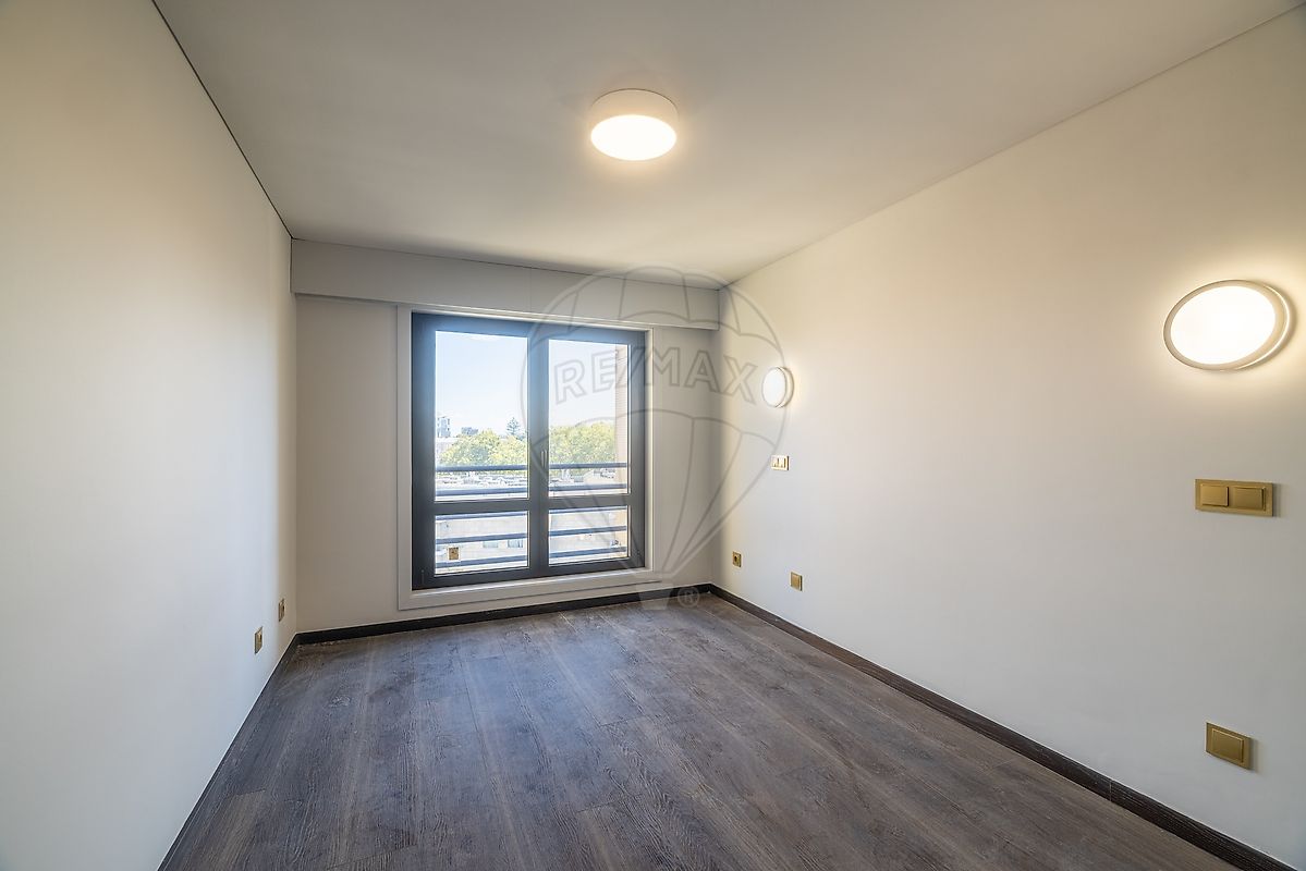 Apartamento T4 à venda em Lordelo do Ouro e Massarelos, Porto — foto 19