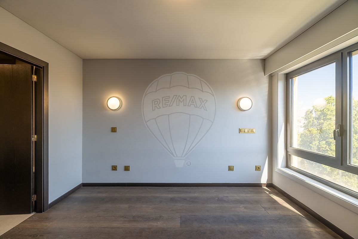 Apartamento T4 à venda em Lordelo do Ouro e Massarelos, Porto — foto 14
