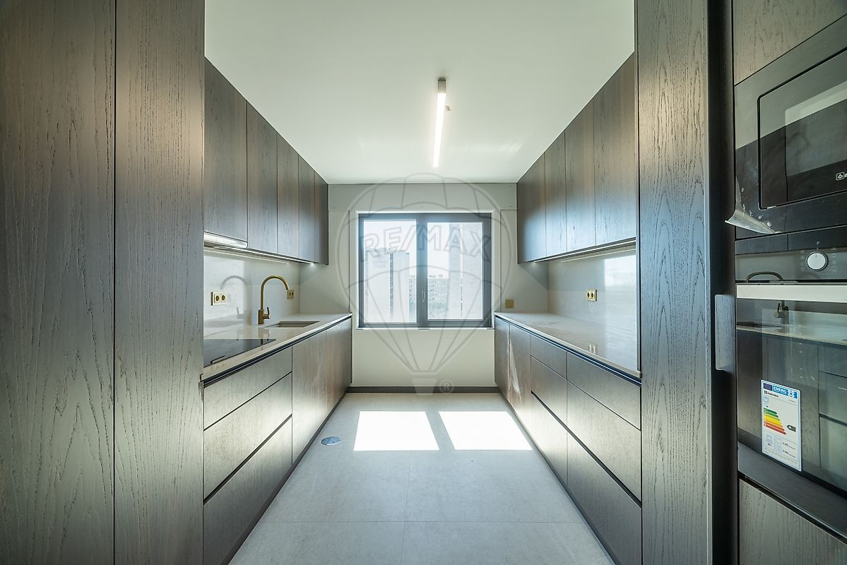 Apartamento T4 à venda em Lordelo do Ouro e Massarelos, Porto — foto 7