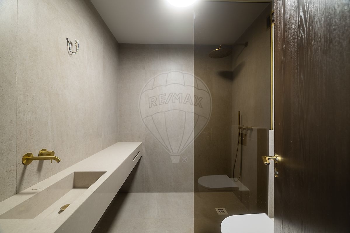 Apartamento T4 à venda em Lordelo do Ouro e Massarelos, Porto — foto 15