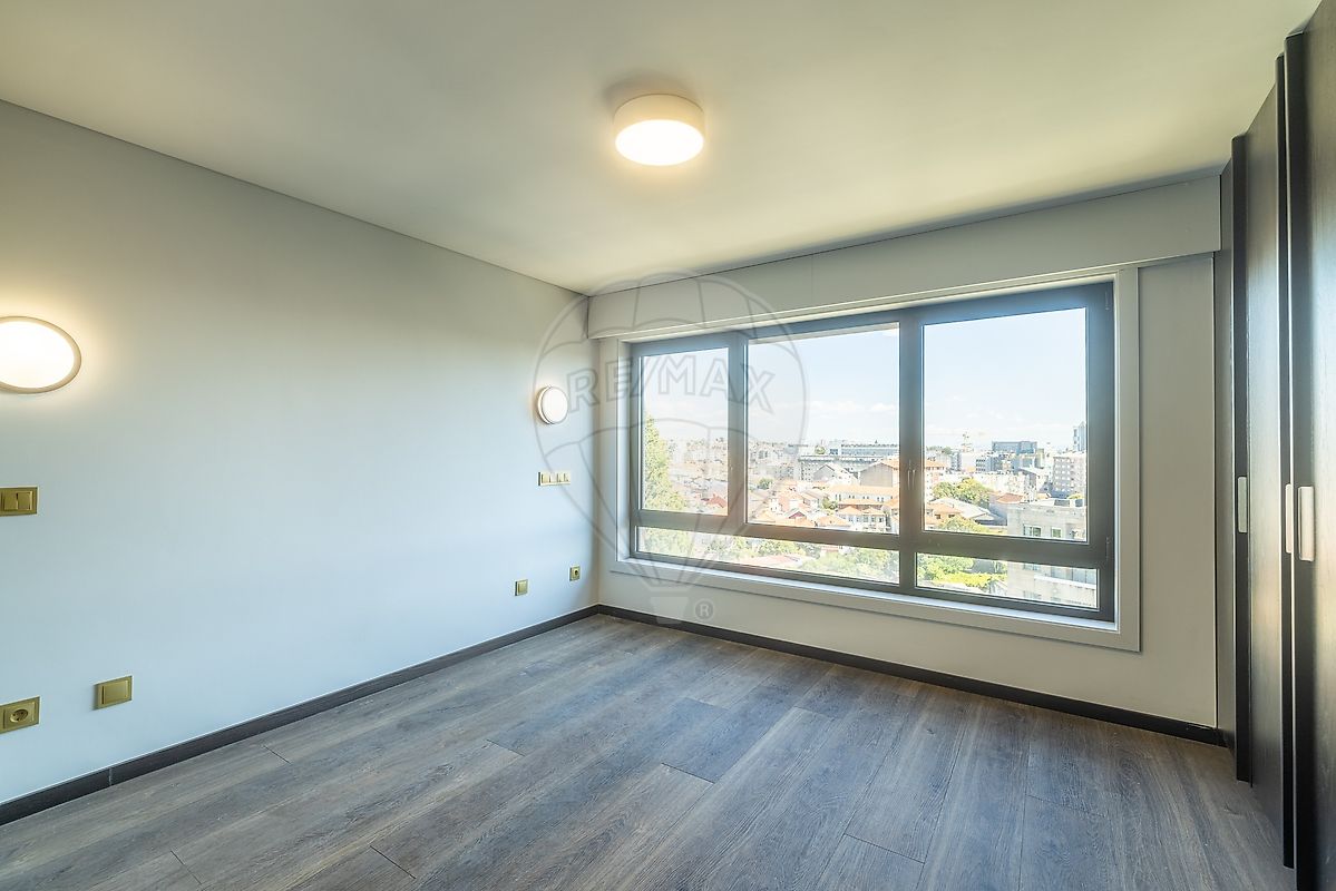 Apartamento T4 à venda em Lordelo do Ouro e Massarelos, Porto — foto 12