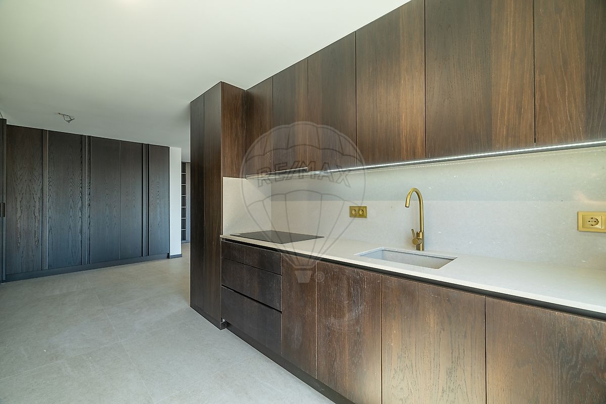 Apartamento T4 à venda em Lordelo do Ouro e Massarelos, Porto — foto 9