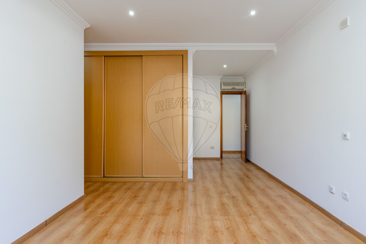 listing 120861106-372 picture-0