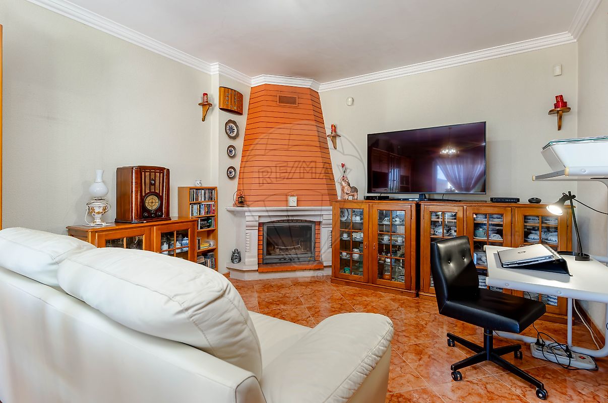 listing 120861121-371 picture-0