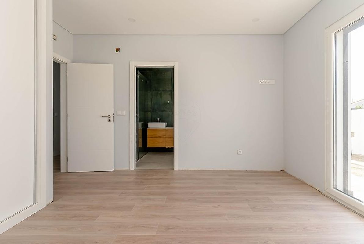 listing 120861106-376 picture-0