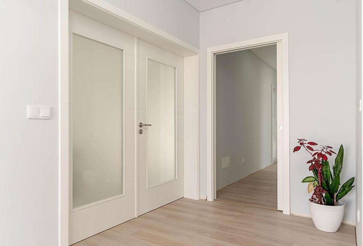 listing 120861106-376 picture-0