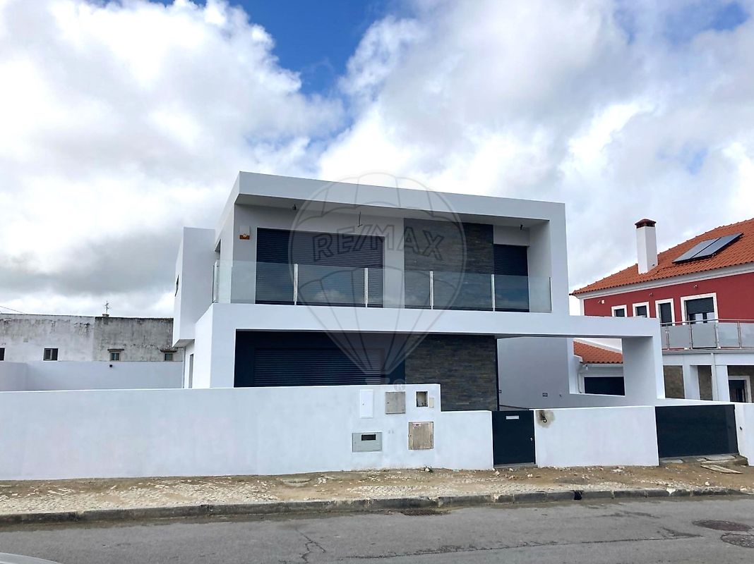 Moradia T4 para venda