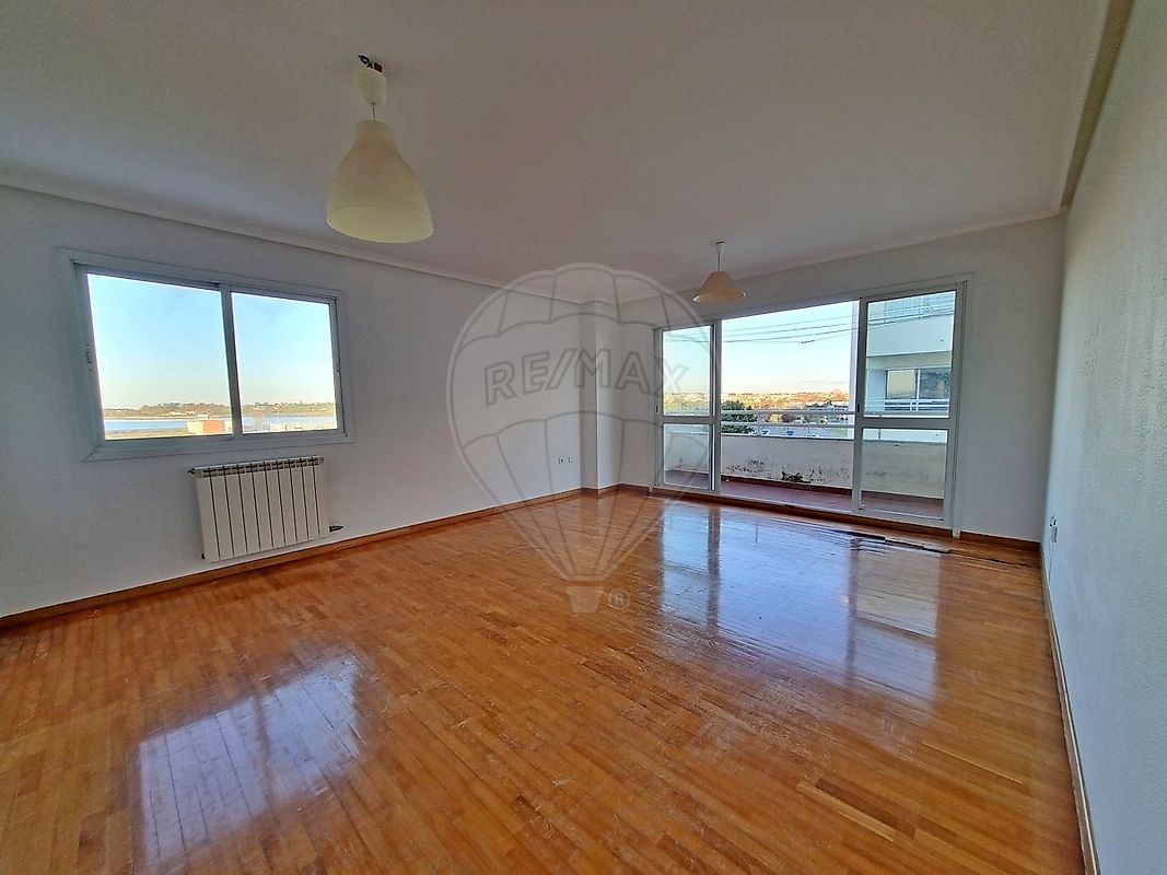 Apartamento - Alhos Vedros, Moita, Setúbal