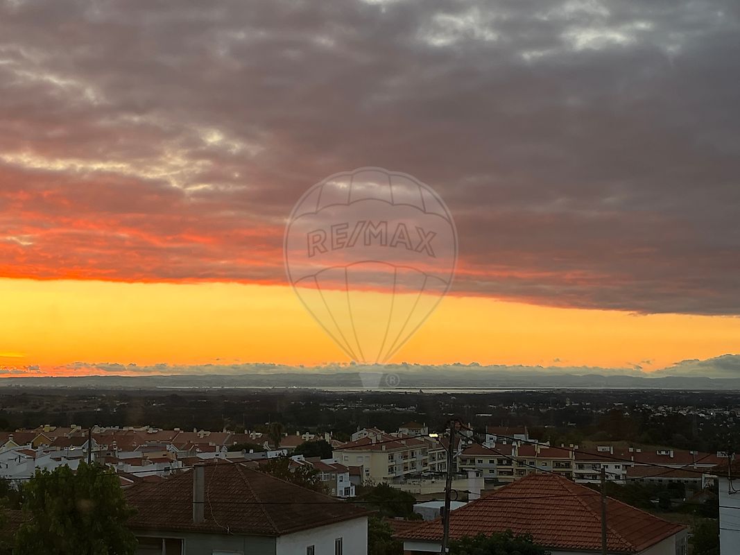 Moradia T4 à venda em Palmela