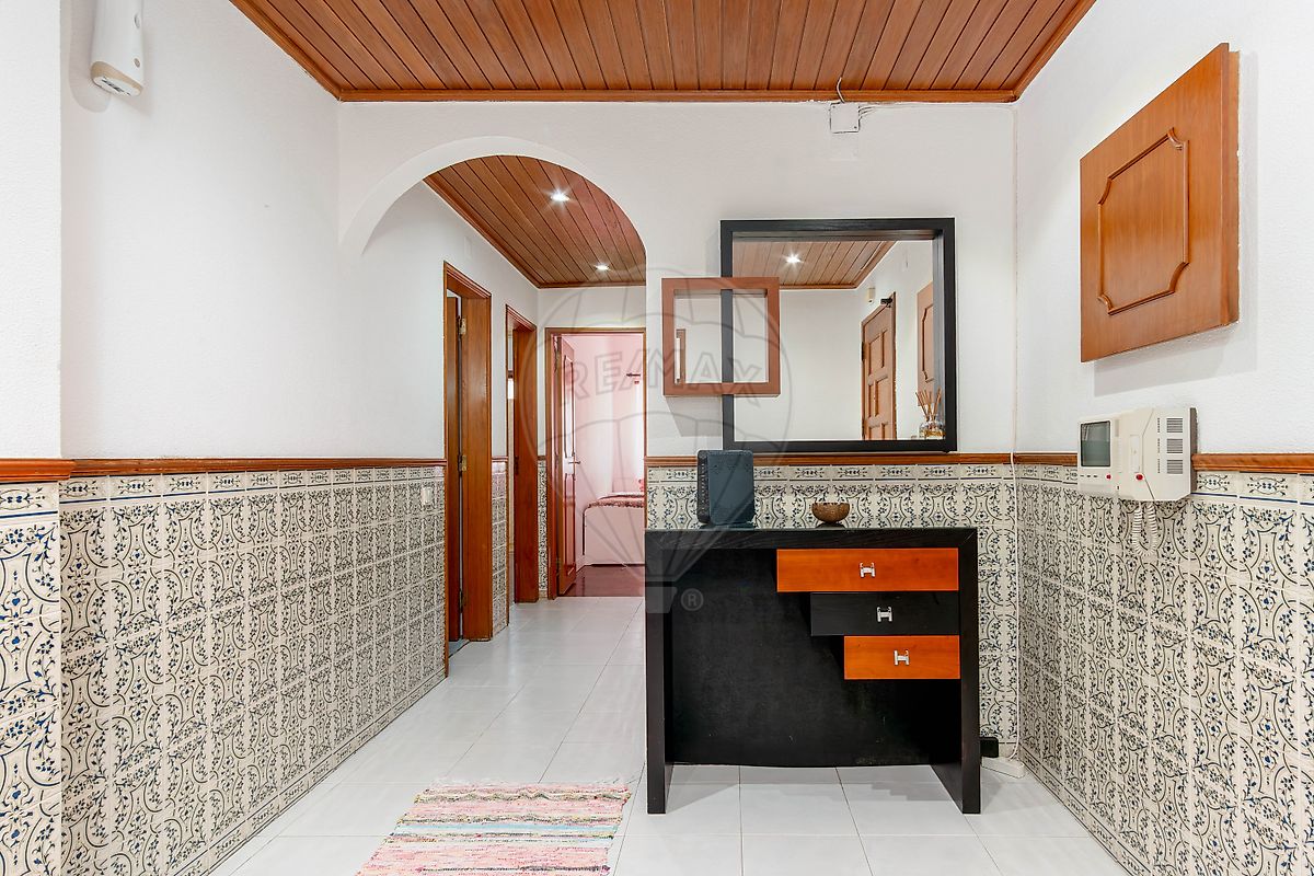 Apartamento T3 à venda em Seixal