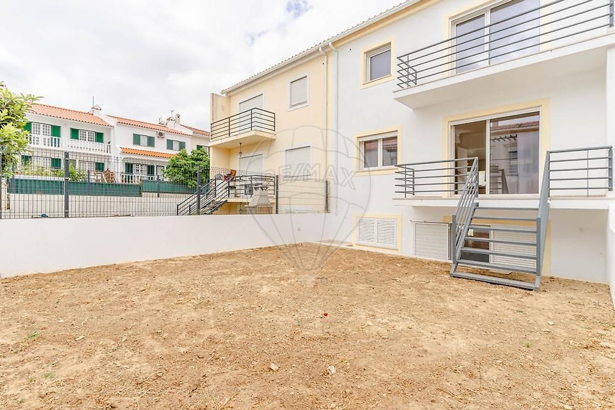 Moradia T4 para arrendar em Setúbal