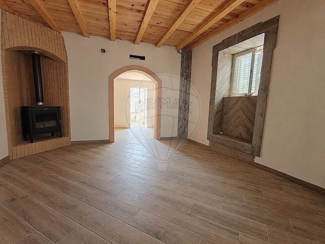 Moradia T1 à venda em Odeleite, €122.000
