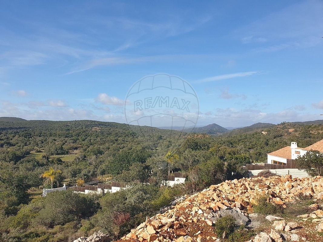 Terreno à venda em São Brás de Alportel