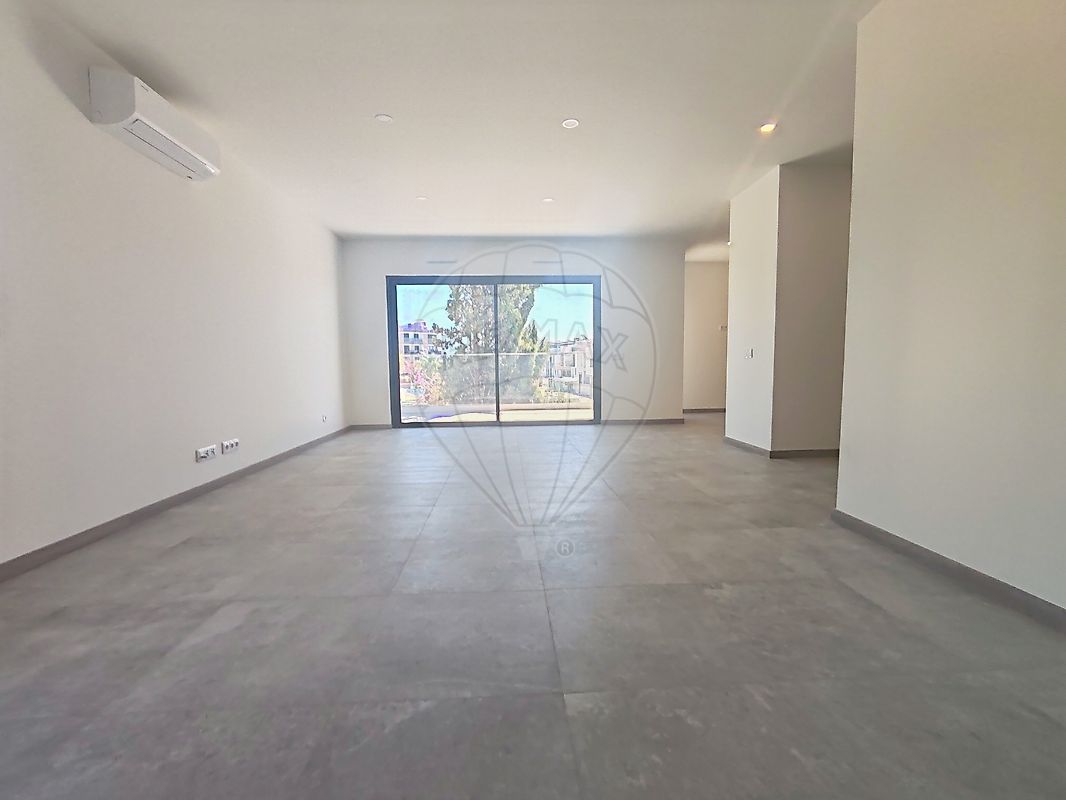 Apartamento T3 à venda em Tavira