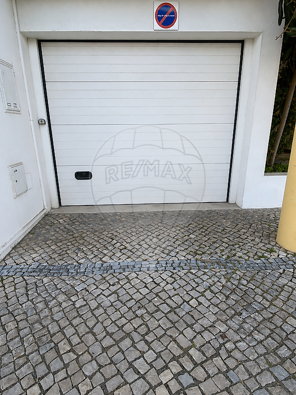 Garagem à venda em Tavira