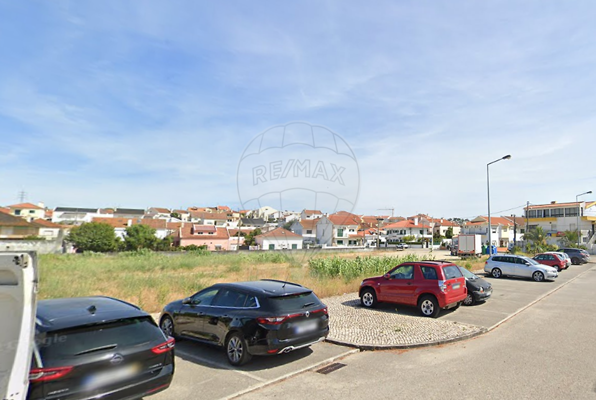 Land for sale in Almada, Portugal — €234,500