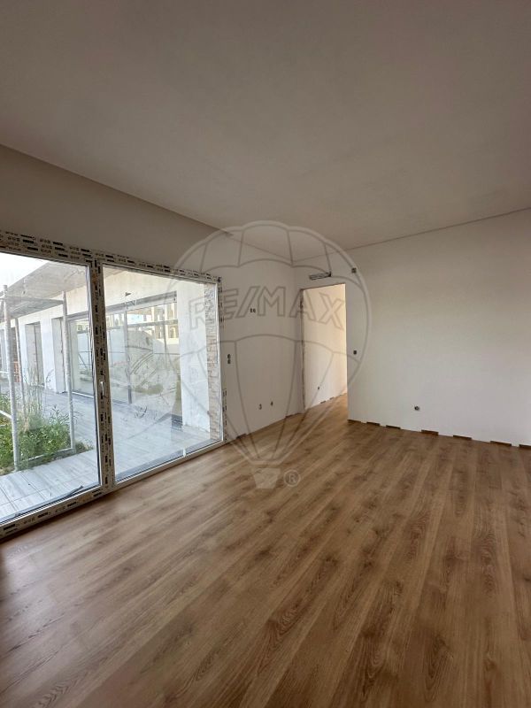 listing 120881160-300 picture-0