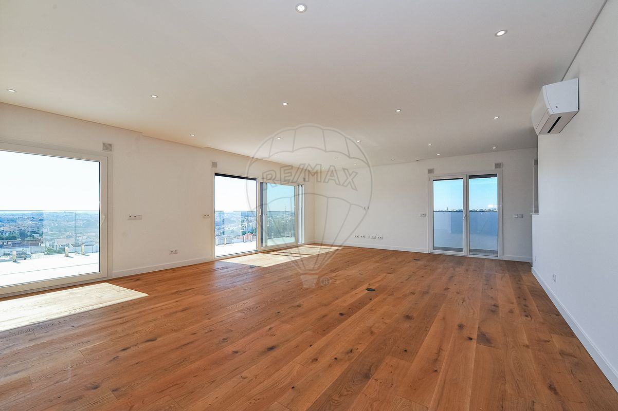 Apartamento T4 para venda