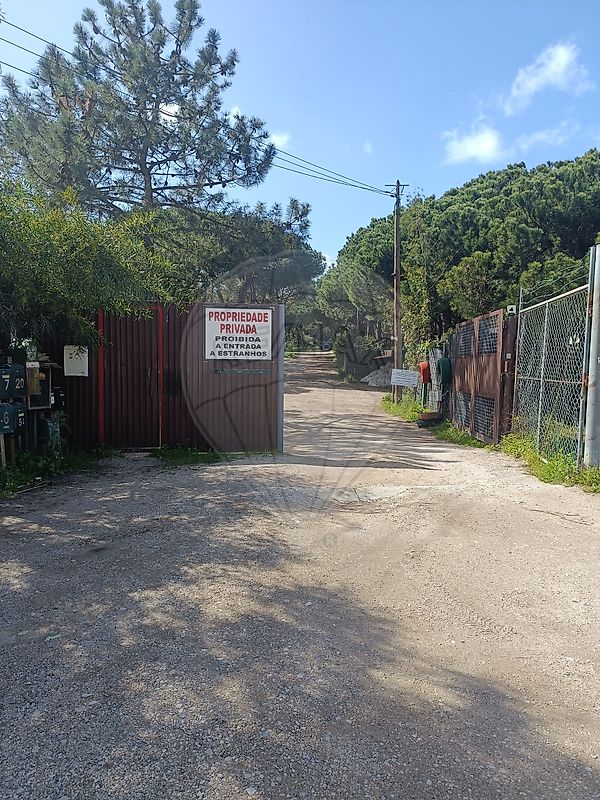 Terreno à venda em Almada