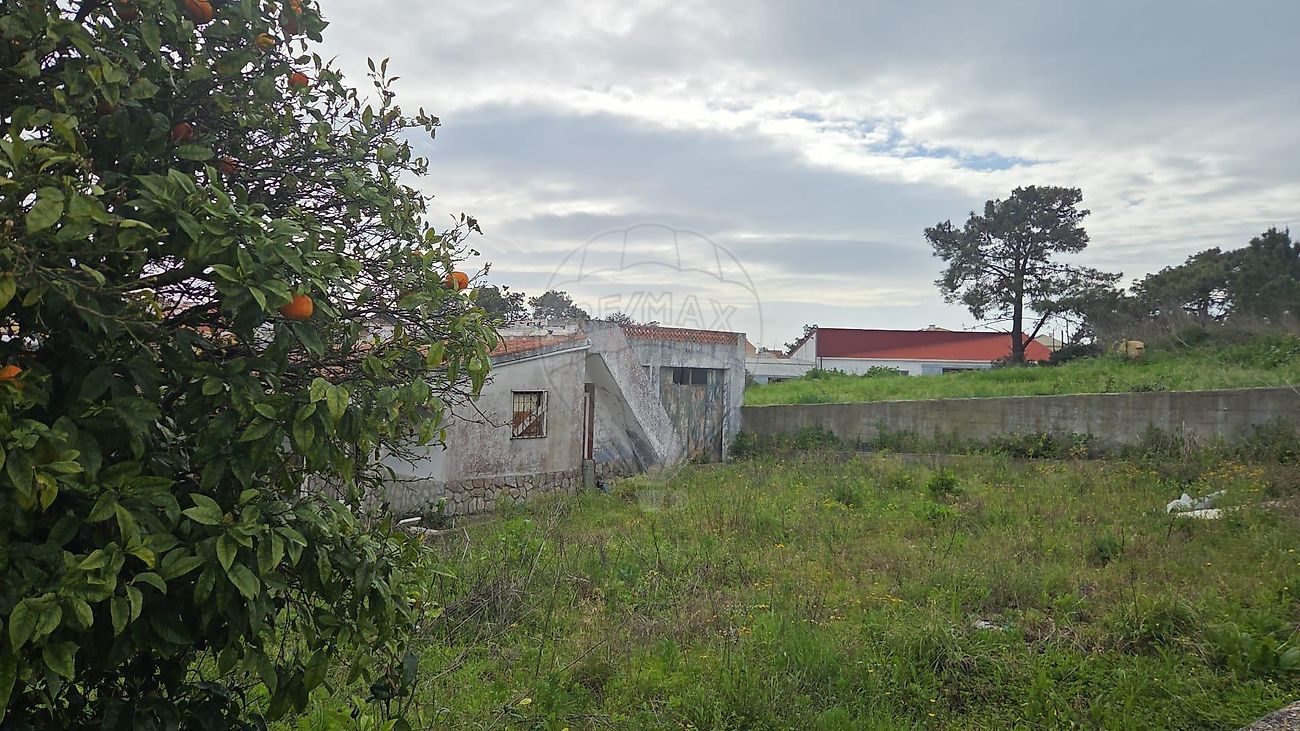 Terreno à venda em Almada