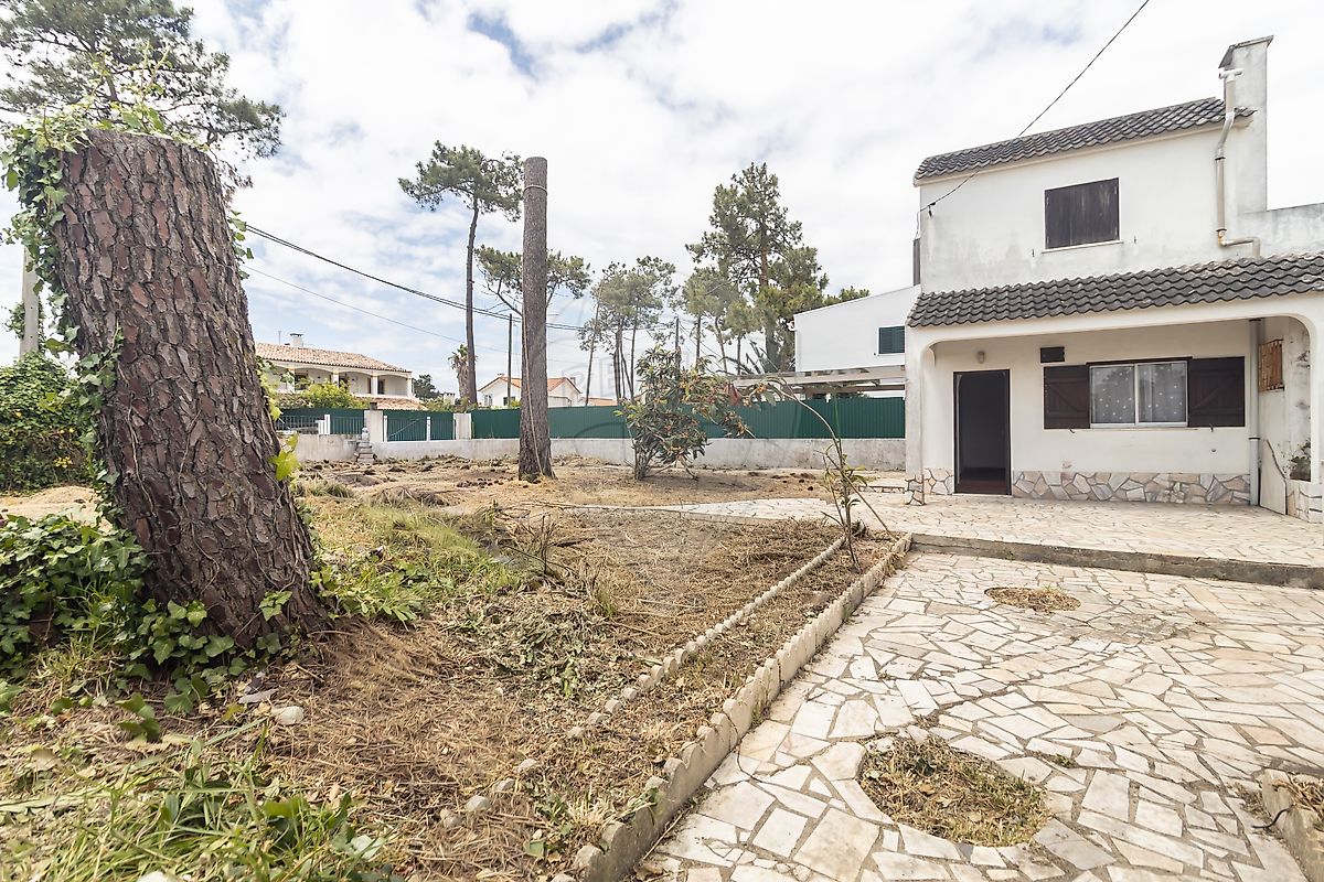 Moradia T1 à venda em Almada