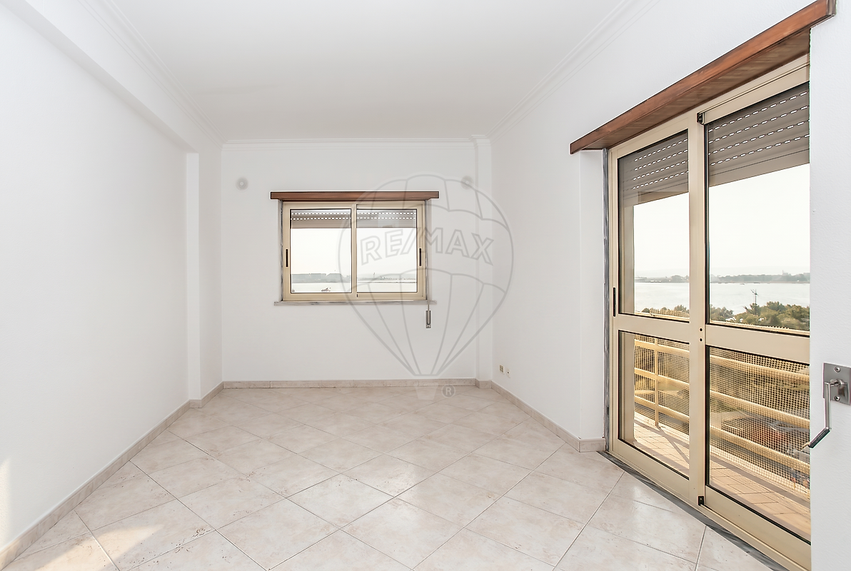 Apartamento T2 à venda em Barreiro