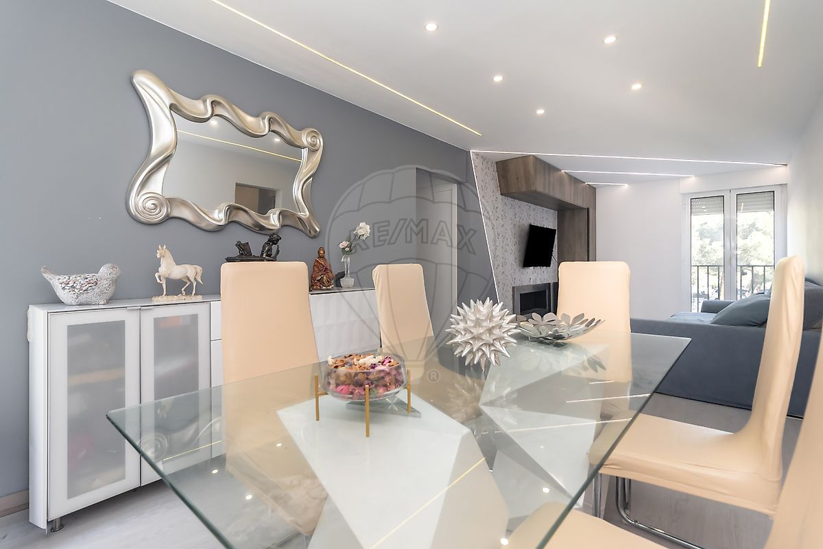 Apartamento T2 à venda em Seixal