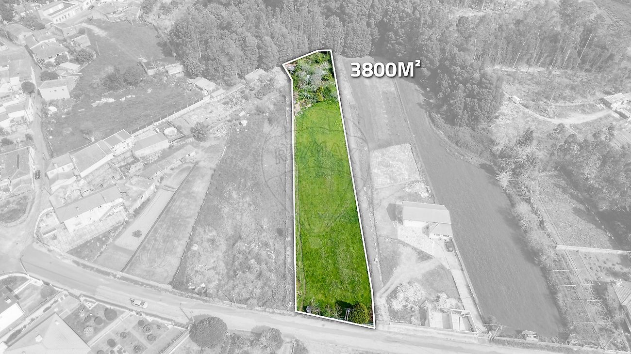 Land for sale in Vila Nova de Gaia, Portugal — €104,500