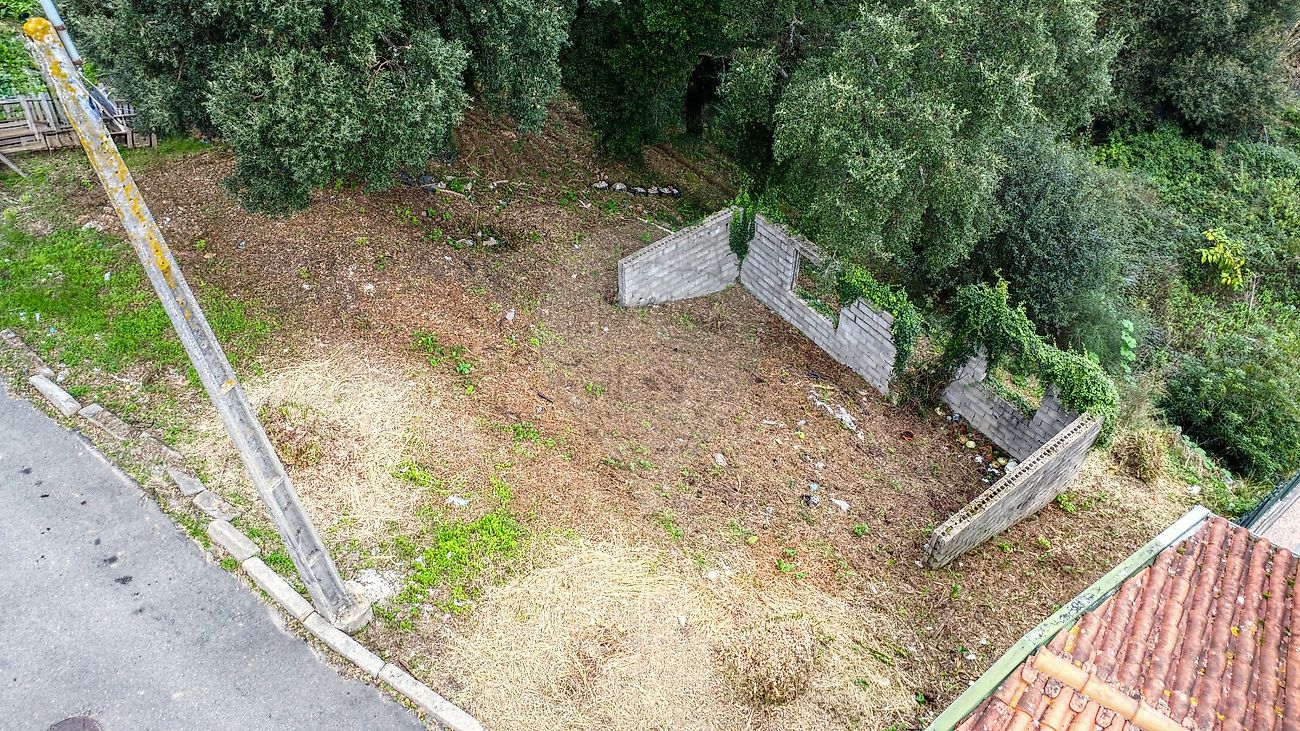 Terreno à venda em Vila Nova de Gaia