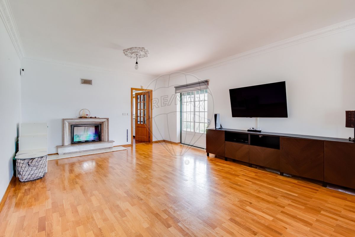 listing 120931378-48 picture-0