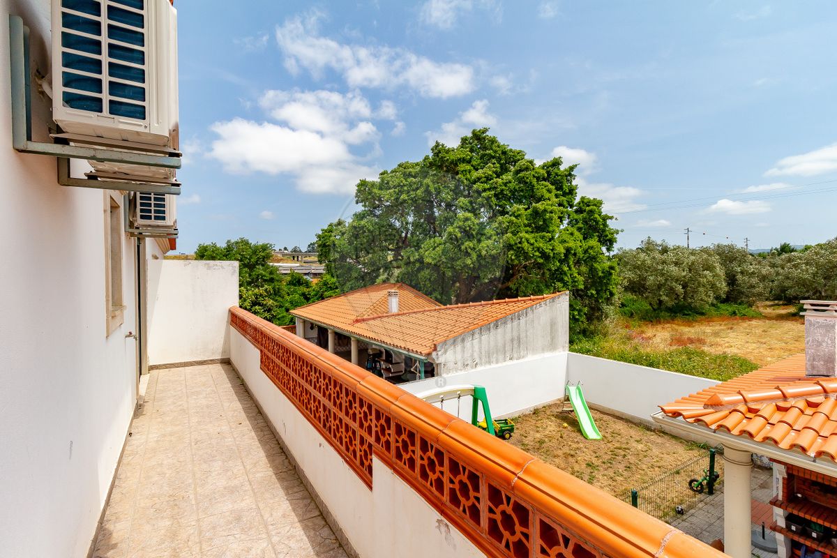listing 120931378-48 picture-0