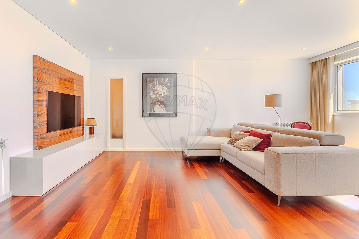 Apartamento T3 à venda em Porto