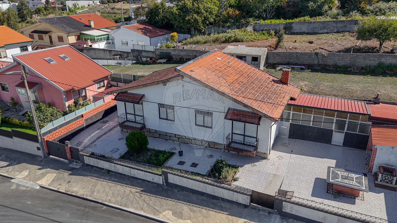 Moradia T4 para venda