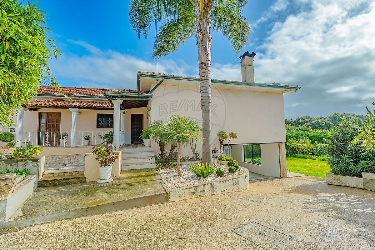 Moradia T4 para venda