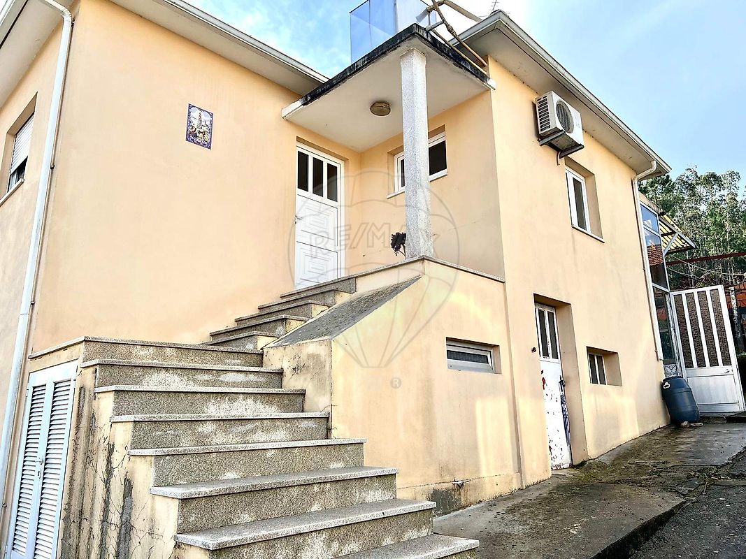 Moradia - Canedo, Vale e Vila Maior, Santa Maria da Feira, Aveiro