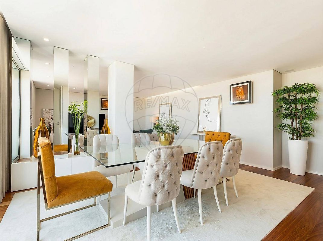 Apartamento T4 à venda em Vila Nova de Gaia
