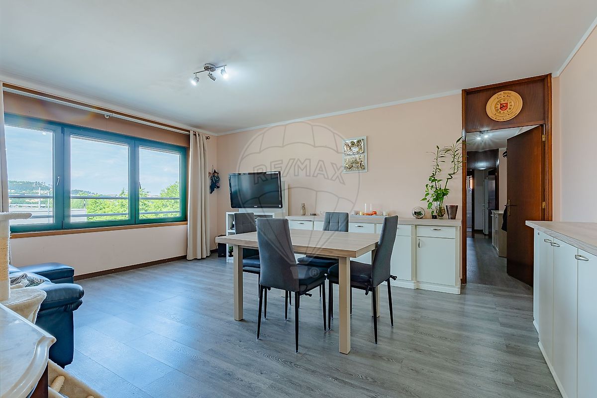 Apartamento T3 à venda em Vila Nova de Gaia