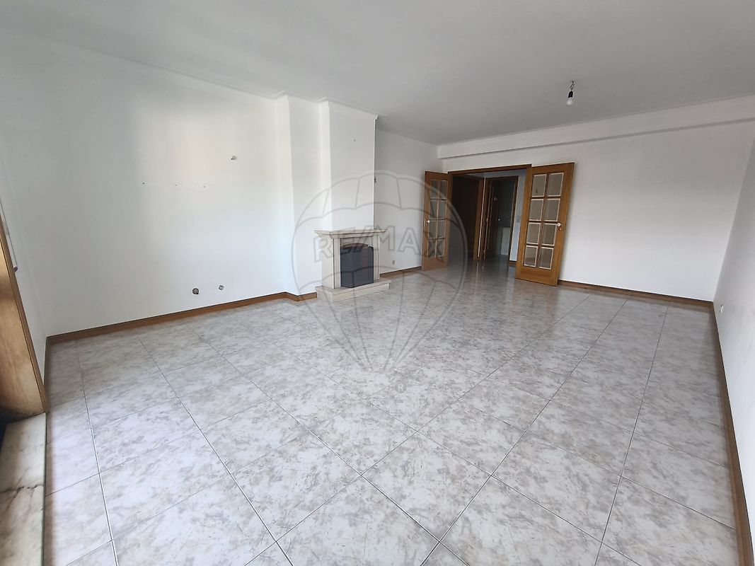 Apartamento T3 à venda em Vila Nova de Gaia