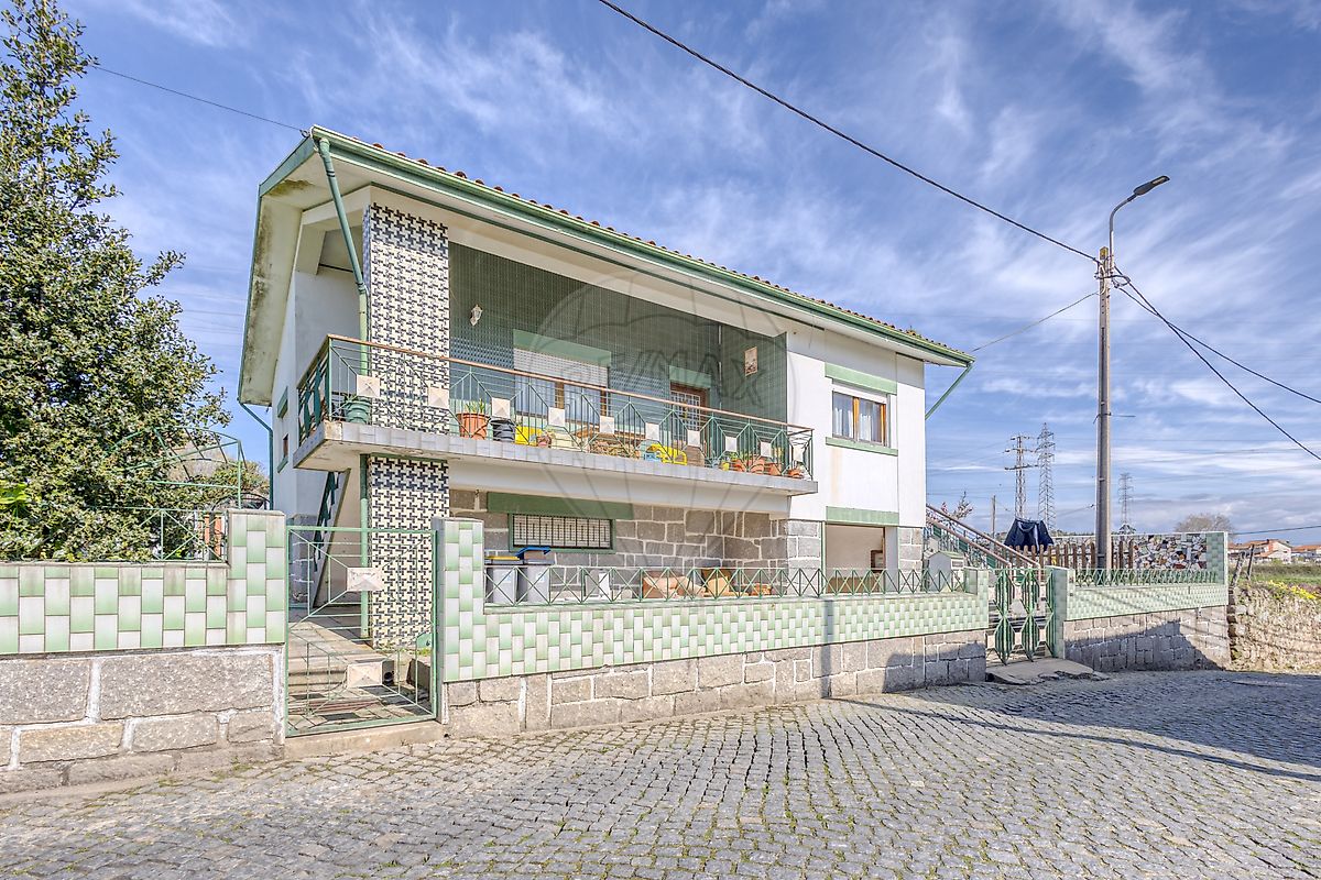 Moradia T3 em Serzedo e Perosinho, €395.000