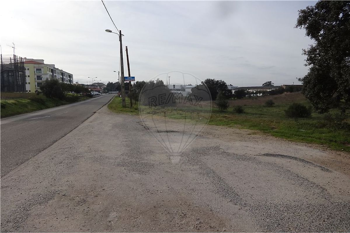 Land for sale in Alcanena, Portugal — €65,000