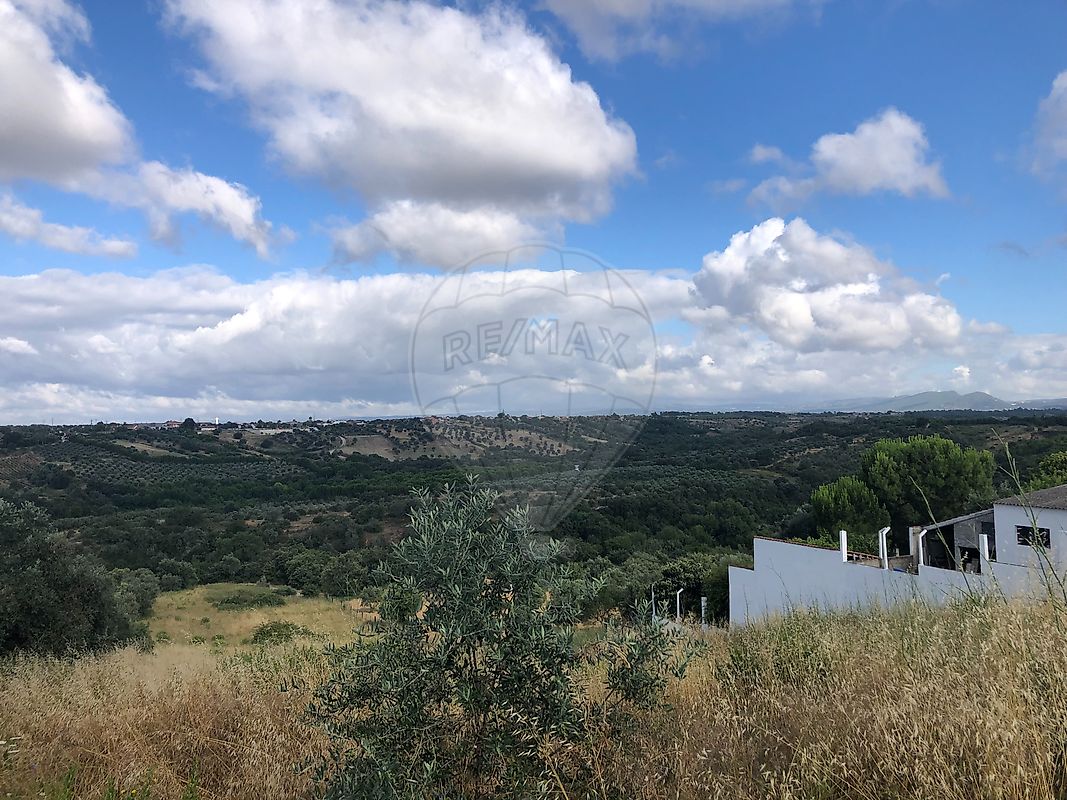 Terreno à venda em Torres Novas